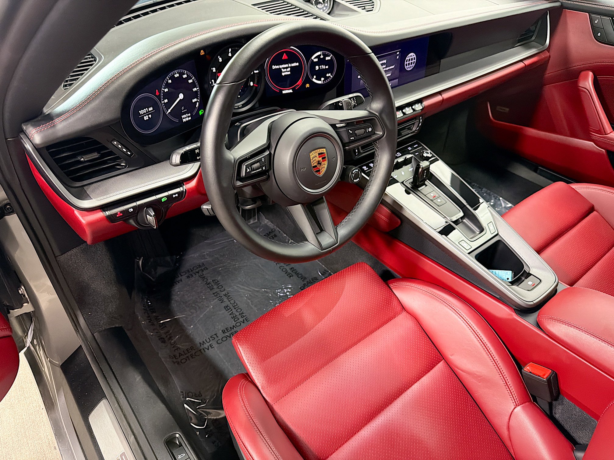 Used 2024 Porsche 911 Carrera RWD image 4
