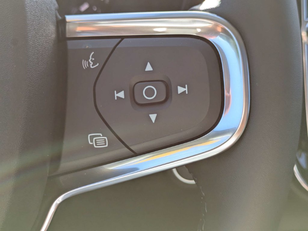 New 2026 Volvo XC40 B5 Core AWD/4WD image 28