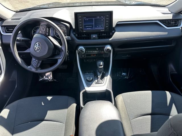 Used 2022 Toyota RAV4 LE image 19