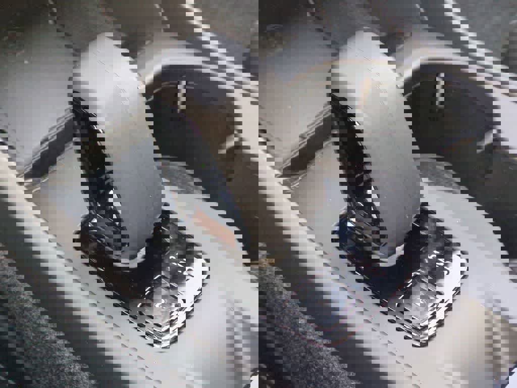 New 2026 Volvo XC40 B5 Core w/ Protection Package Premier image 30