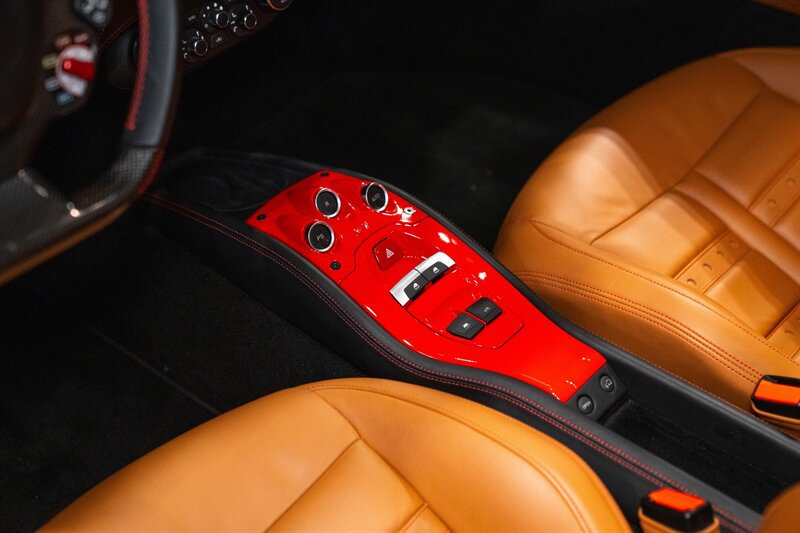 Used 2014 Ferrari 458 Spider RWD image 18