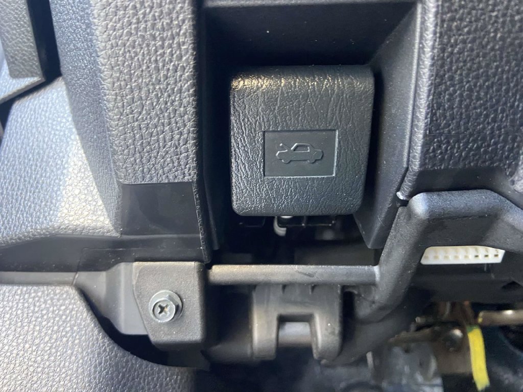 Used 2024 Toyota Tacoma SR5 RWD image 28