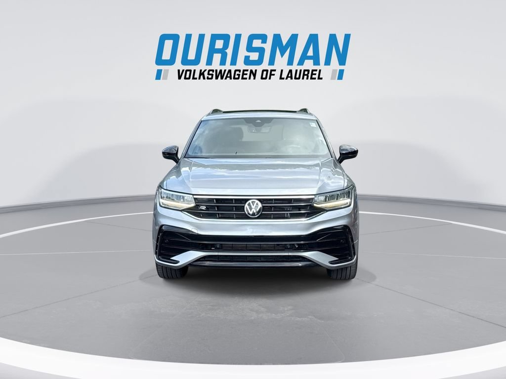 Used 2023 Volkswagen Tiguan SE R-Line FWD image 3