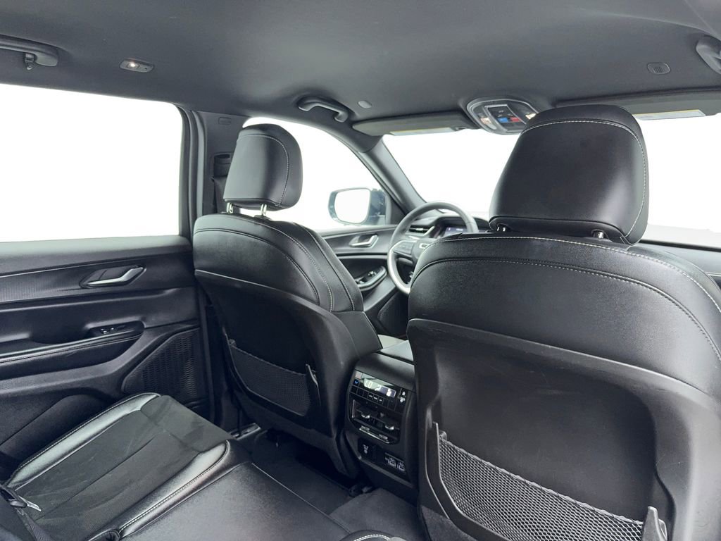 Used 2023 Jeep Grand Cherokee L Laredo AWD/4WD image 51