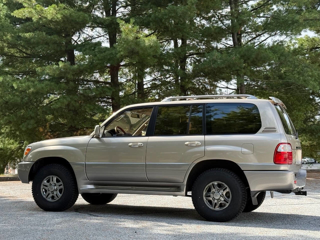 Used 2001 Lexus LX 470 4WD image 17