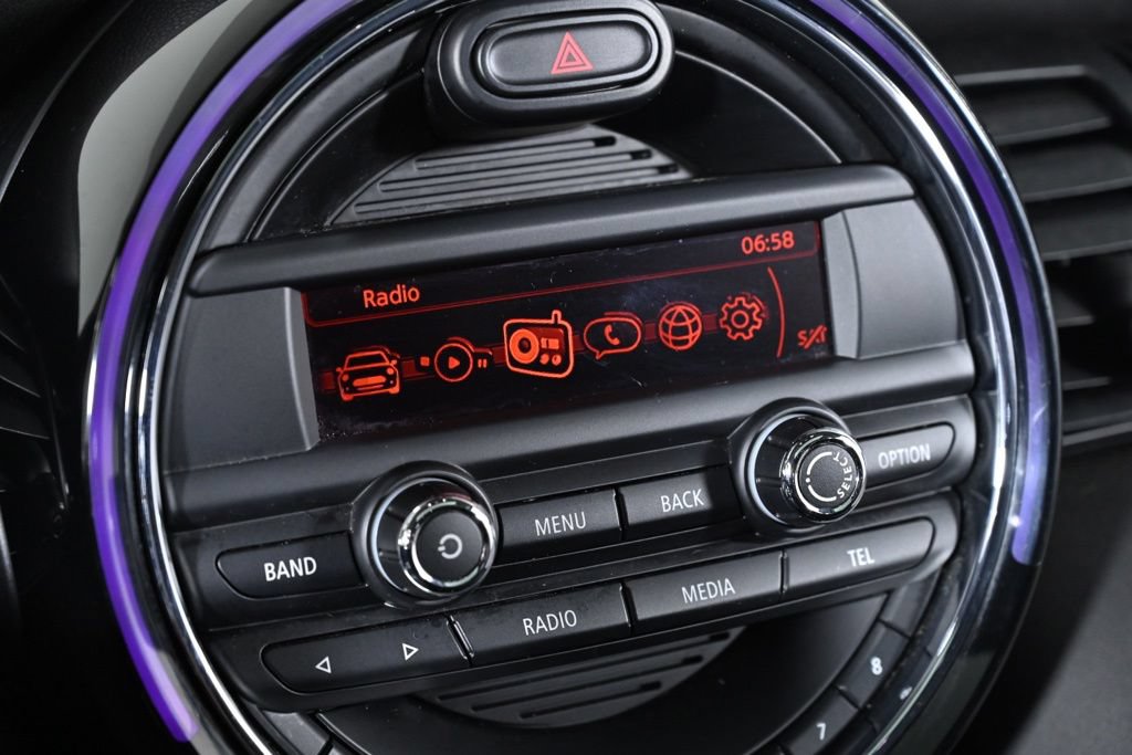 Used 2015 MINI Cooper 4-Door Hardtop FWD image 14