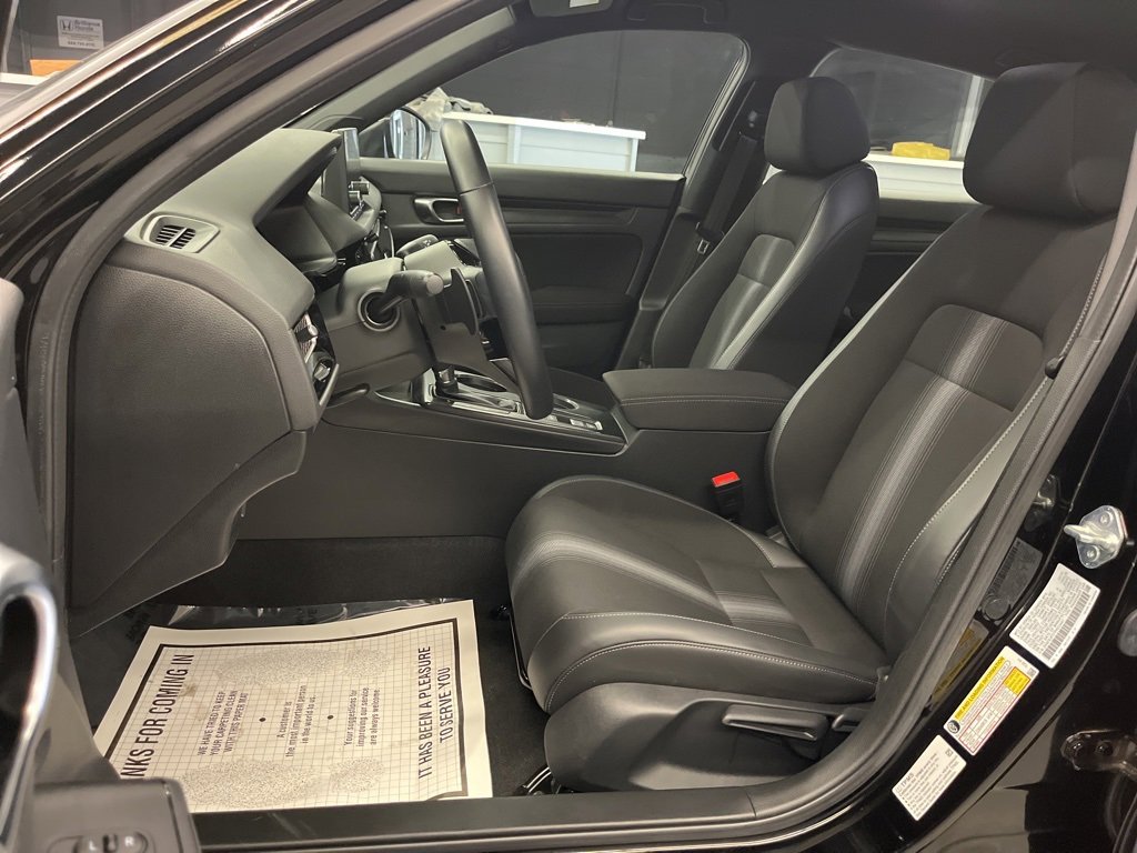 Used 2023 Honda Civic Sport image 11
