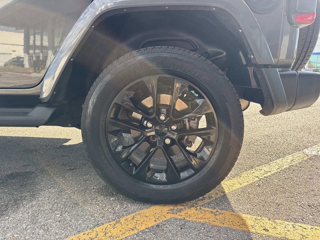 Used 2021 Jeep Wrangler Unlimited Sahara w/ Cold Weather Group image 5