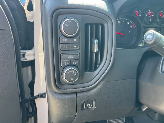 New 2026 Chevrolet Silverado 1500 Custom Trail Boss w/ LPO, Dark Essentials Package image 19