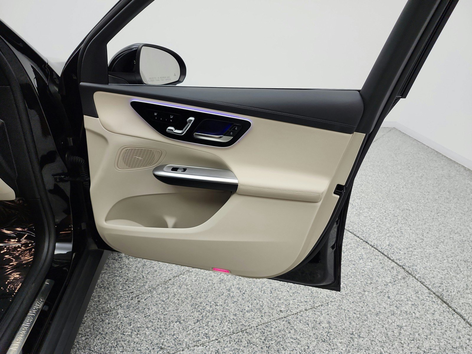 Used 2023 Mercedes-Benz GLC 300 image 21