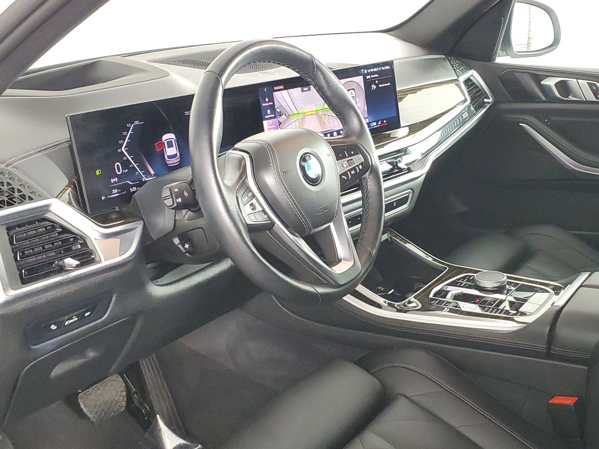 Used 2025 BMW X5 xDrive40i w/ Parking Assistance Package AWD/4WD image 29
