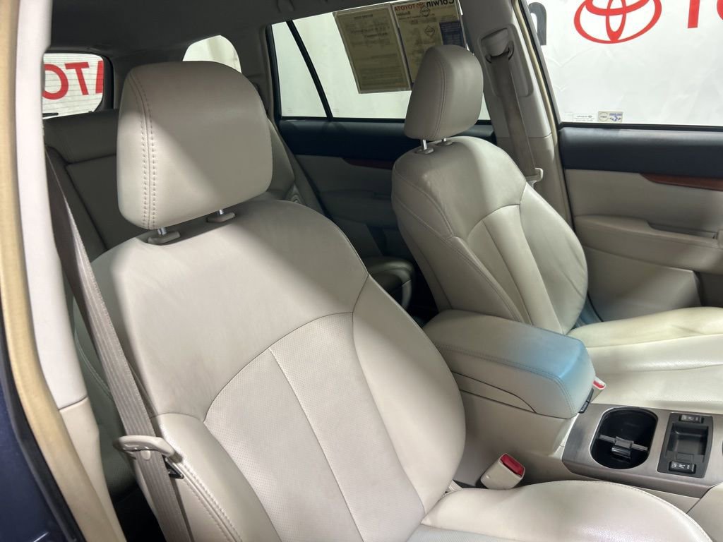 Used 2013 Subaru Outback 3.6R Limited w/ Moonroof Pkg image 14