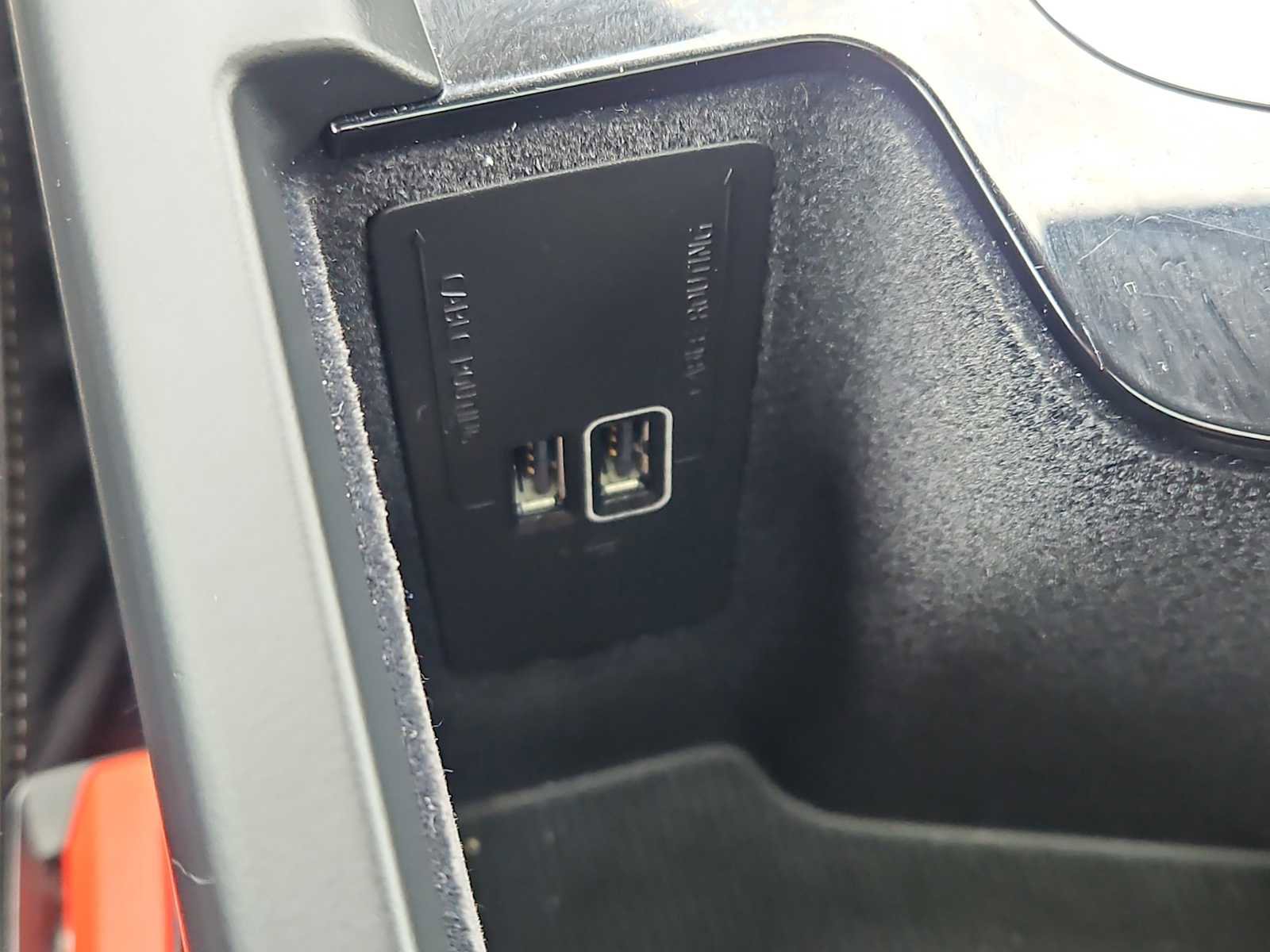 Used 2020 Volvo XC60 T6 R-Design w/ Protection Package Premier image 19