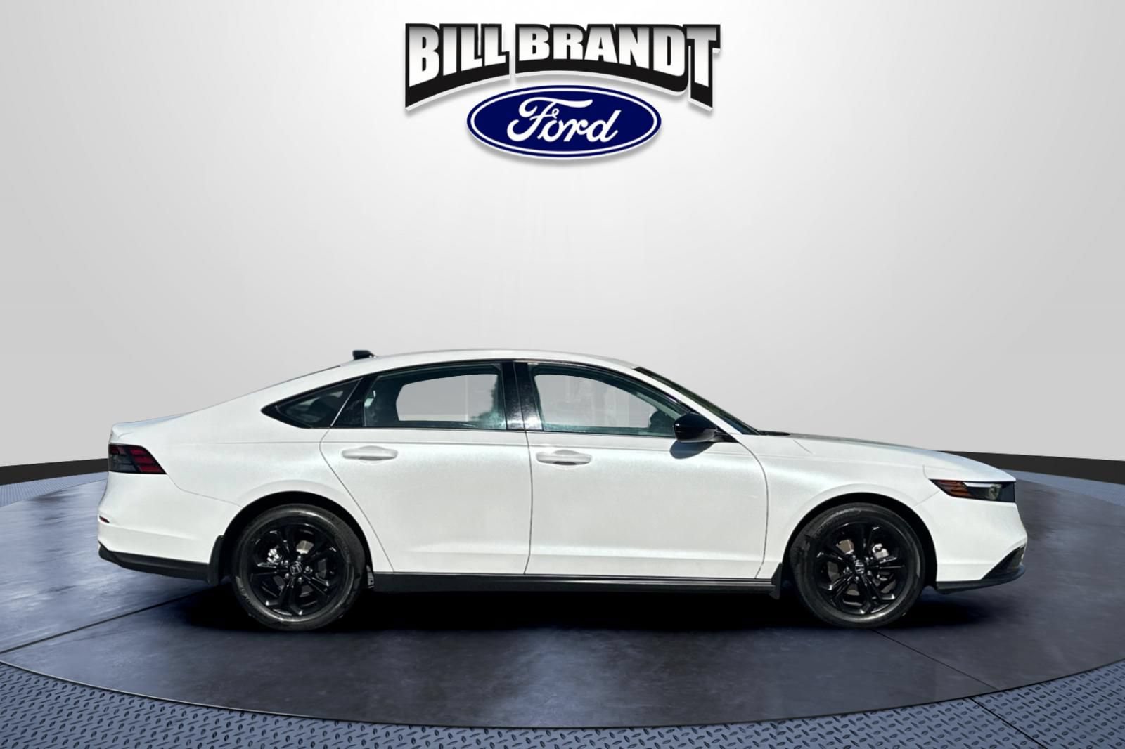 Used 2025 Honda Accord SE image 2