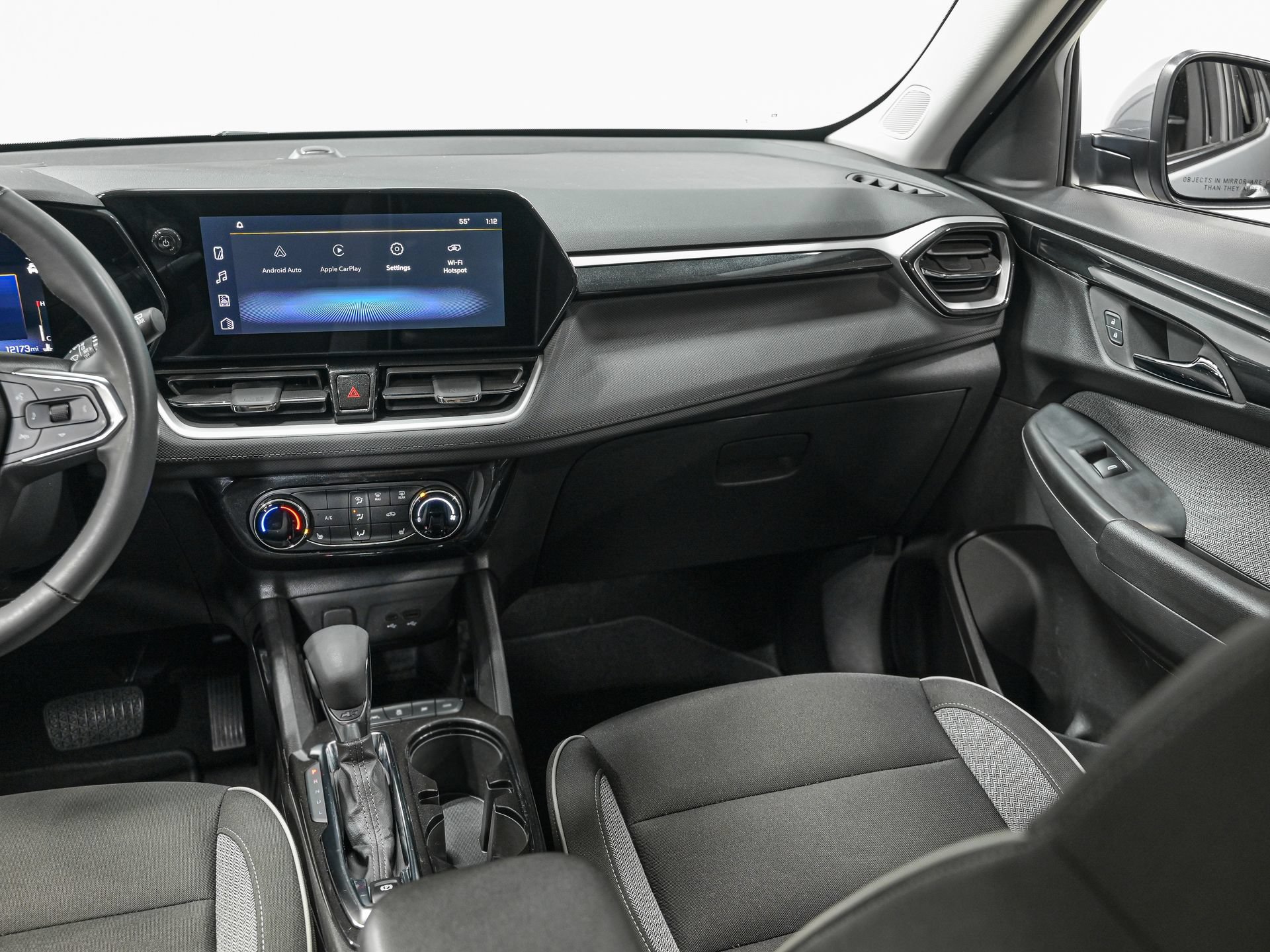 Used 2024 Chevrolet TrailBlazer LT w/ LT Cold Weather Package FWD image 28