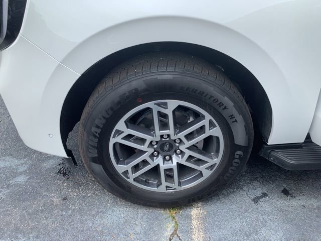 New 2025 Ford Expedition Active RWD image 36