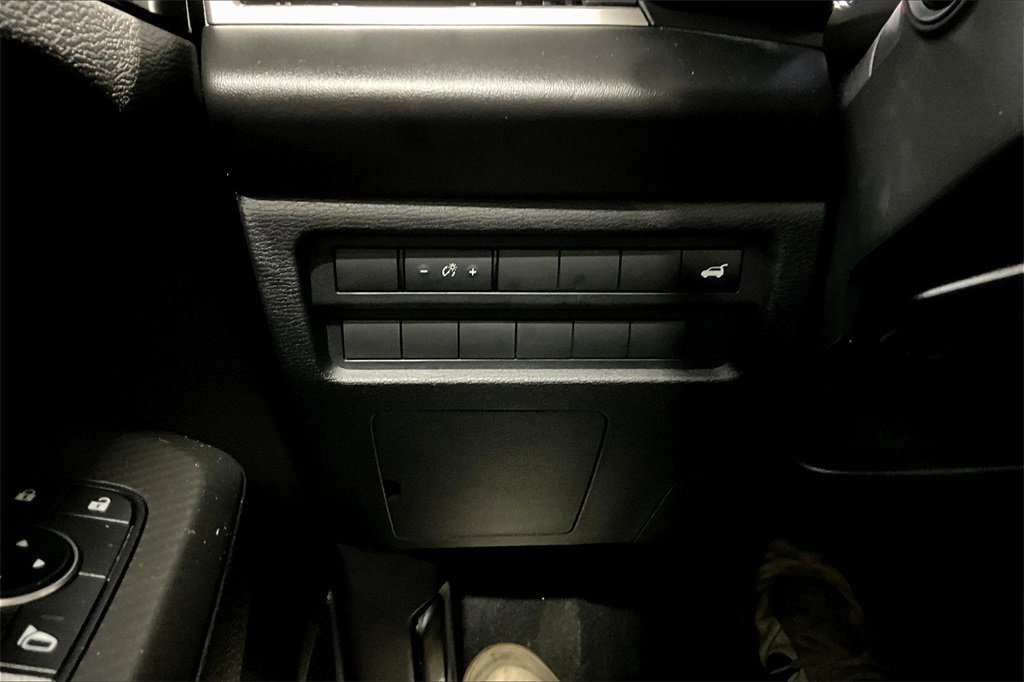 Used 2022 Mitsubishi Outlander SEL image 16