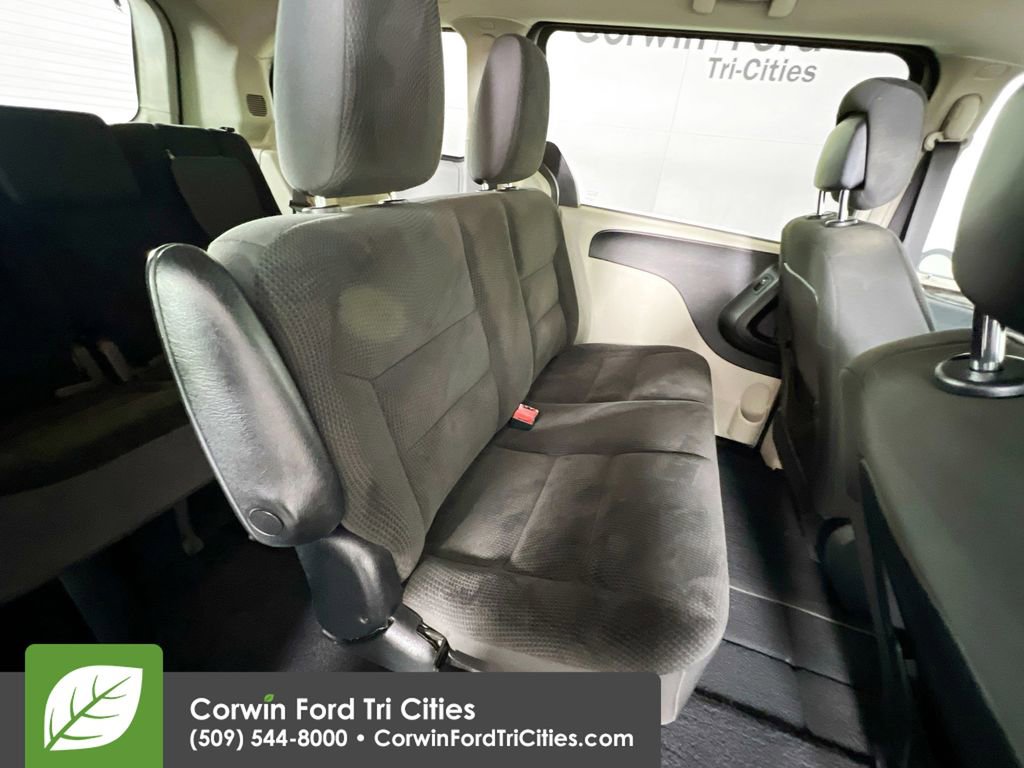 Used 2018 Dodge Grand Caravan SE image 17