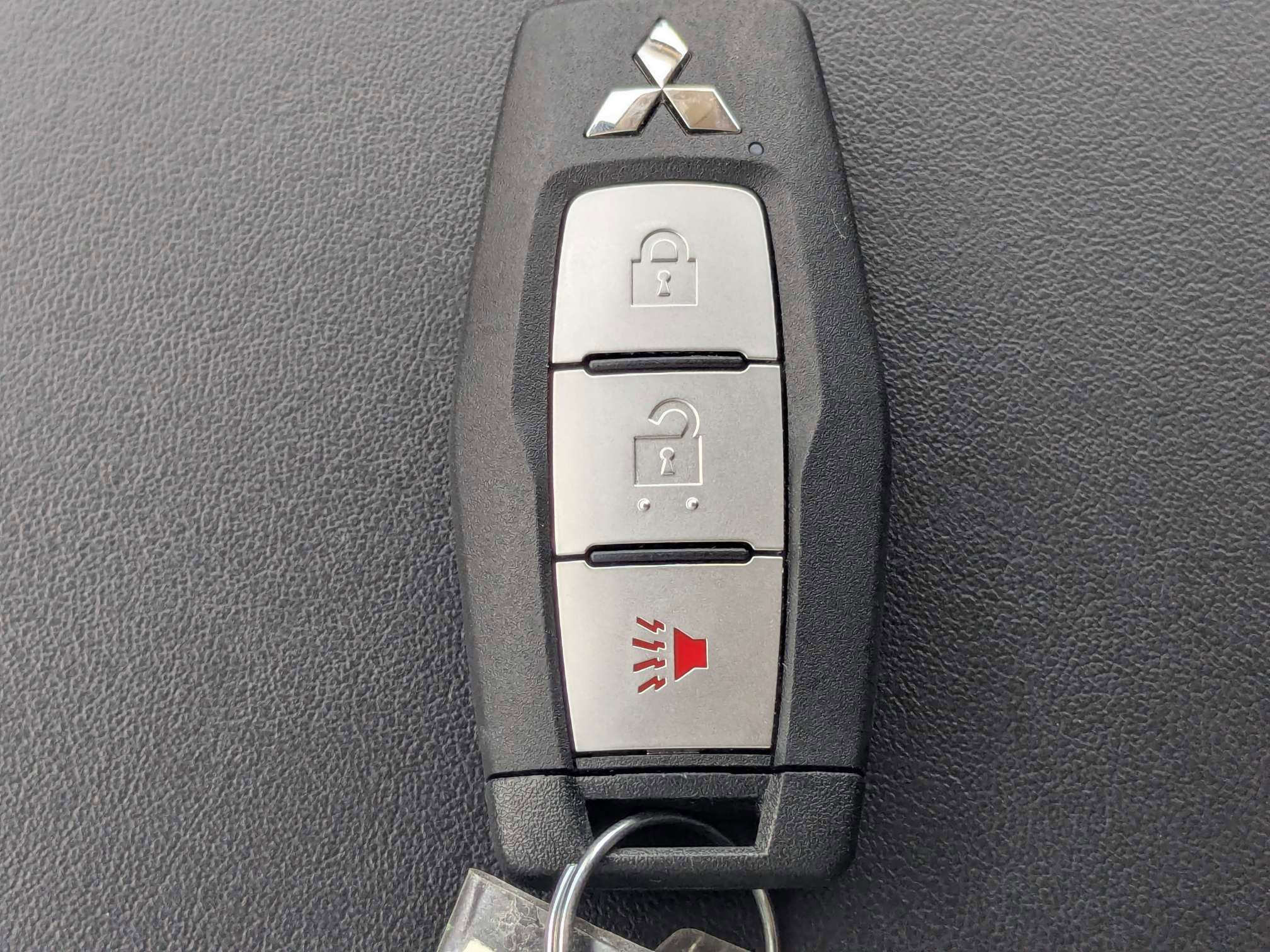Used 2024 Mitsubishi Outlander SE FWD image 42