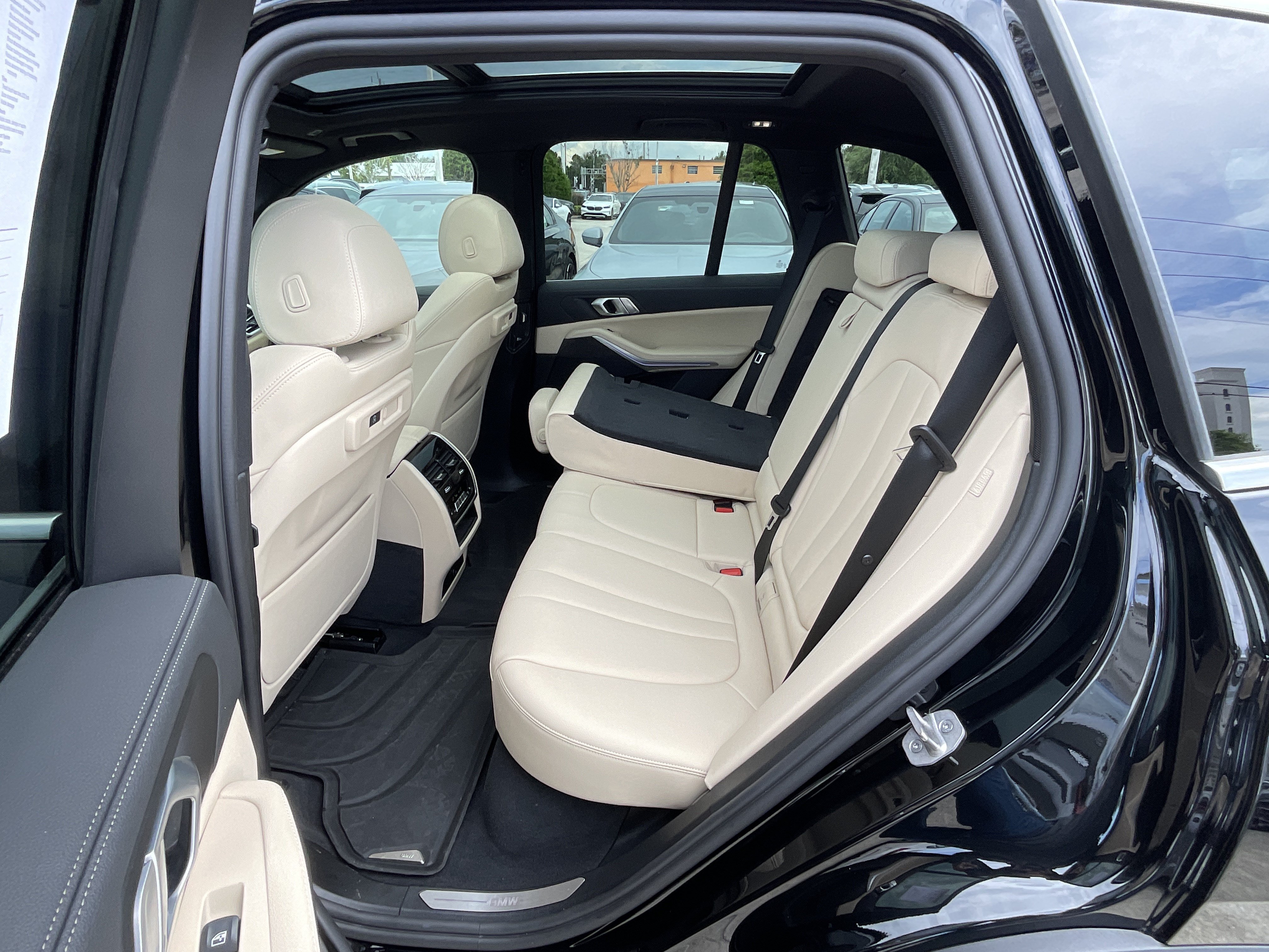 Used 2022 BMW X5 sDrive40i w/ Premium Package RWD image 27