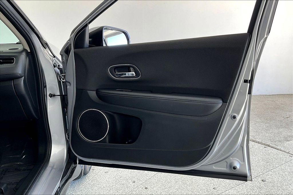Used 2022 Honda HR-V EX image 26
