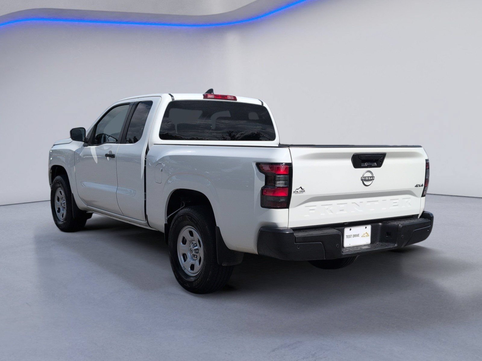 Used 2024 Nissan Frontier S w/ Technology Package AWD/4WD image 9