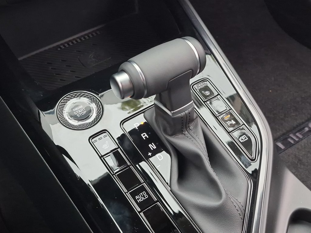 New 2026 Kia Niro EX FWD image 16