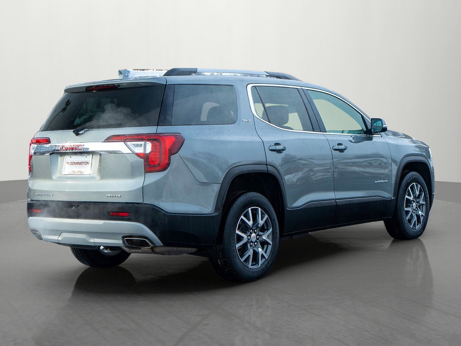 Used 2023 GMC Acadia SLT w/ Preferred Package image 7