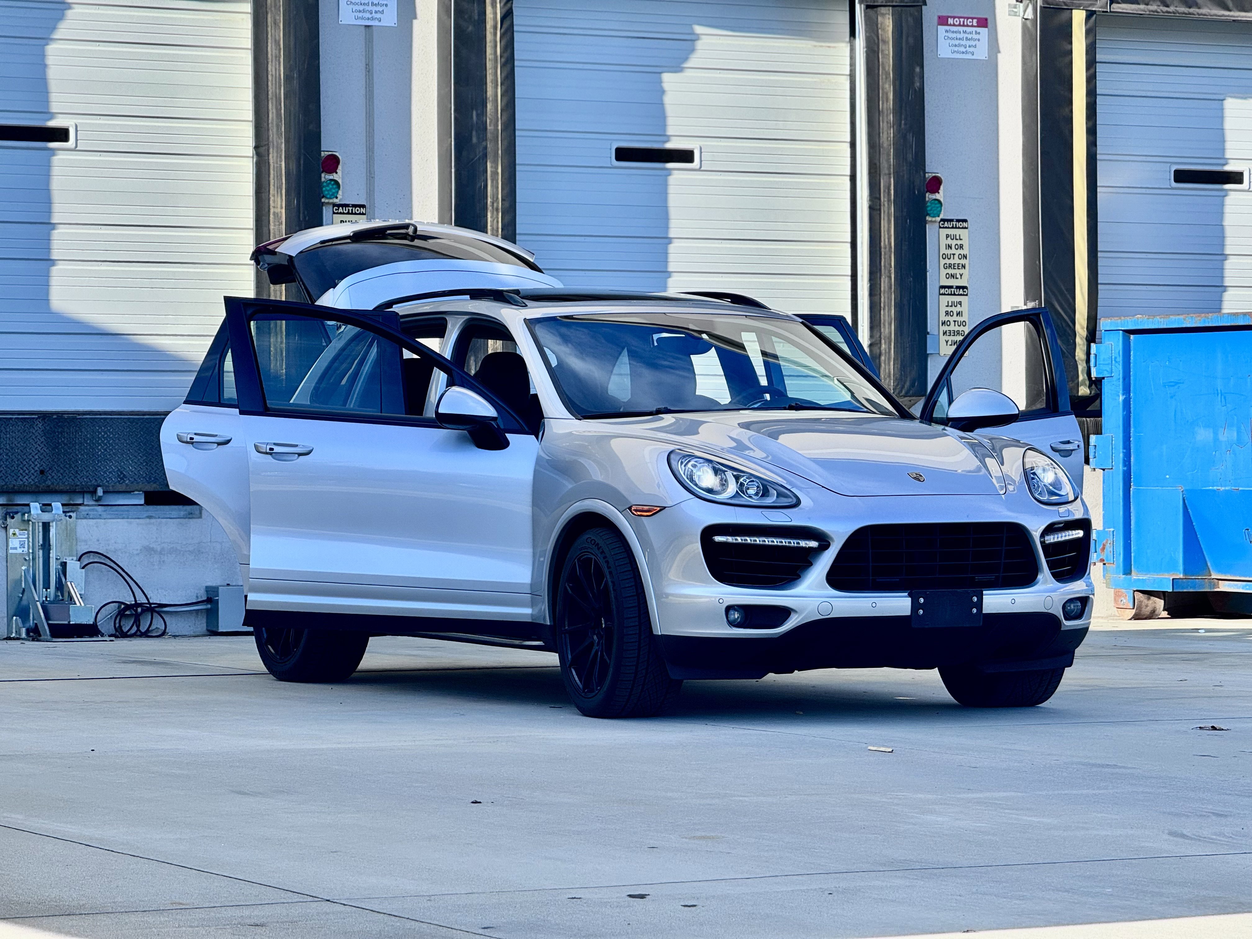 Used 2014 Porsche Cayenne Turbo S image 7