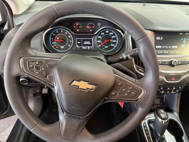 Used 2017 Chevrolet Cruze LT FWD image 24