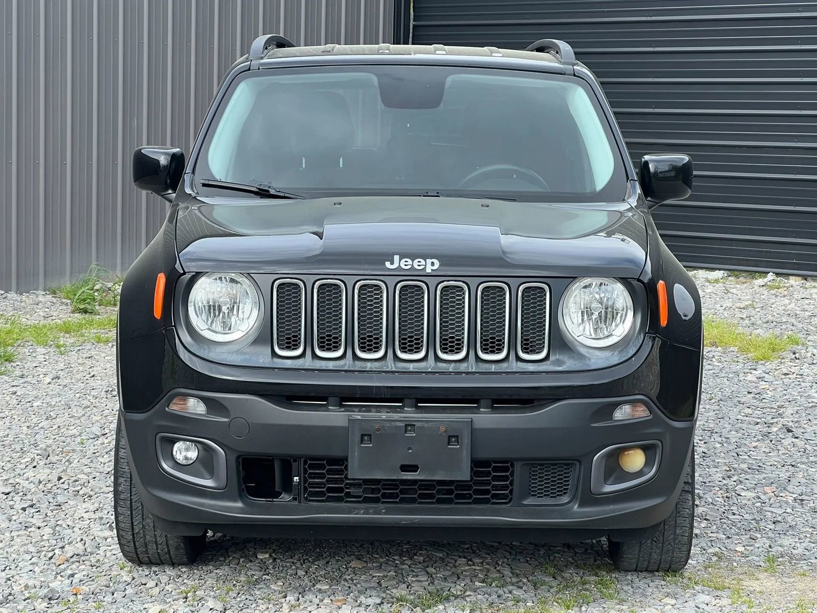 Used 2016 Jeep Renegade Latitude w/ Popular Equipment Group image 8