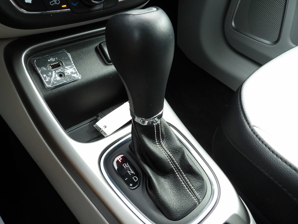 Used 2019 Jeep Compass Latitude w/ Popular Equipment Group FWD image 22