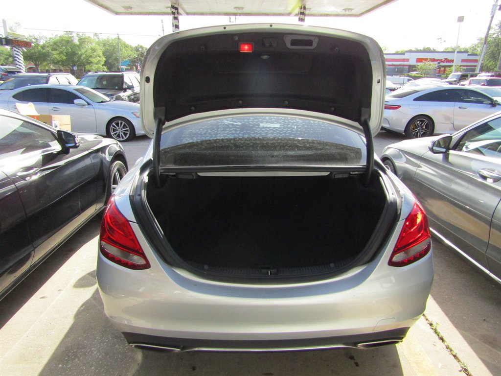 Used 2016 Mercedes-Benz C 300 4MATIC Sedan image 7
