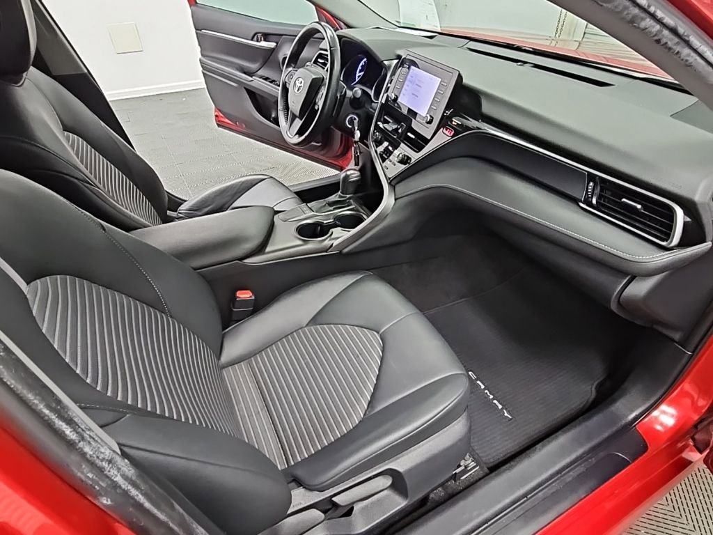 Used 2023 Toyota Camry SE image 34