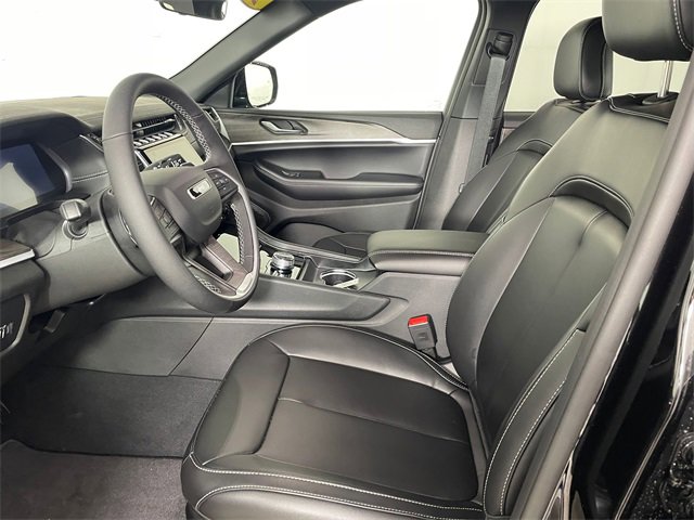 New 2025 Jeep Grand Cherokee L Limited w/ Trailer Tow Package image 2