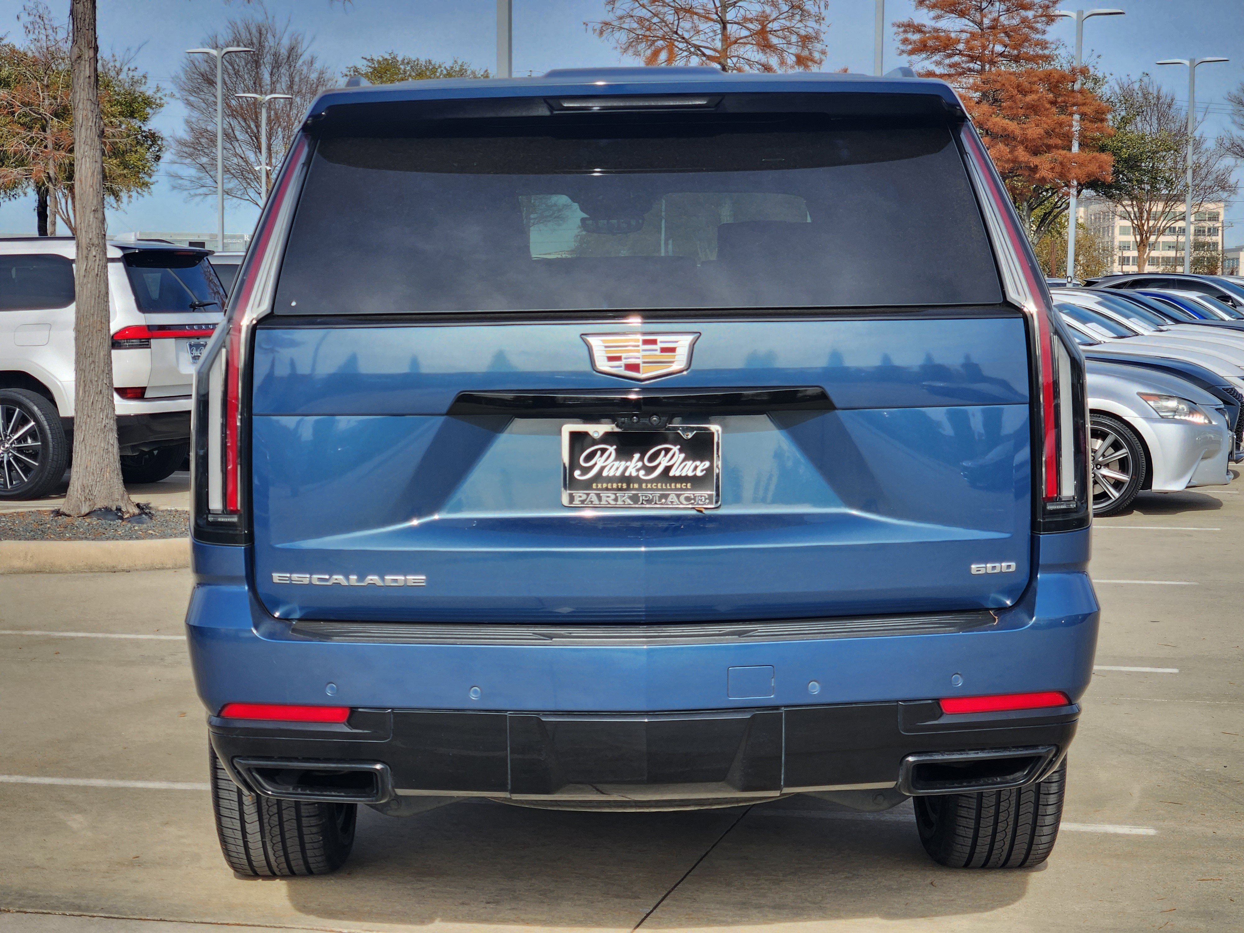 Used 2025 Cadillac Escalade ESV Sport Platinum image 12