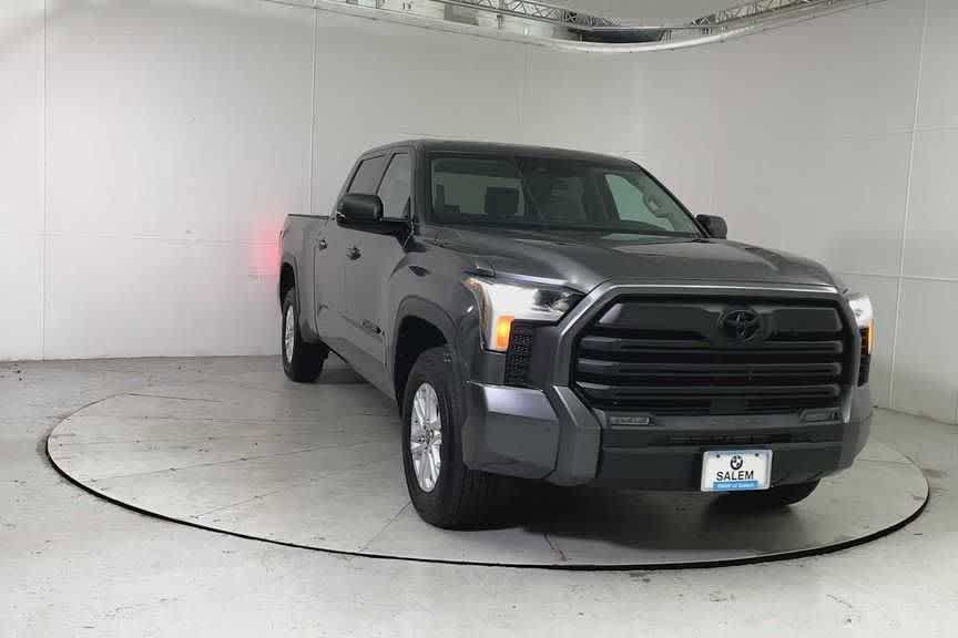 Used 2023 Toyota Tundra SR5 w/ SR5 Premium Package AWD/4WD image 7