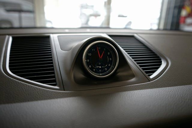 Used 2018 Porsche Macan image 38