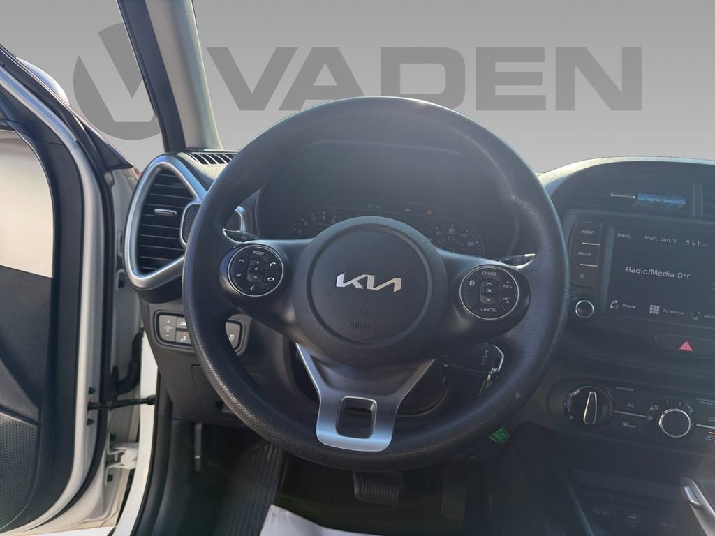 Used 2022 Kia Soul LX w/ Technology Package image 11