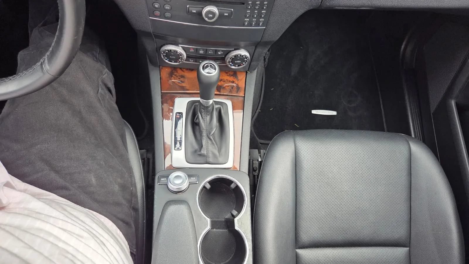 Used 2010 Mercedes-Benz GLK 350 2WD image 32