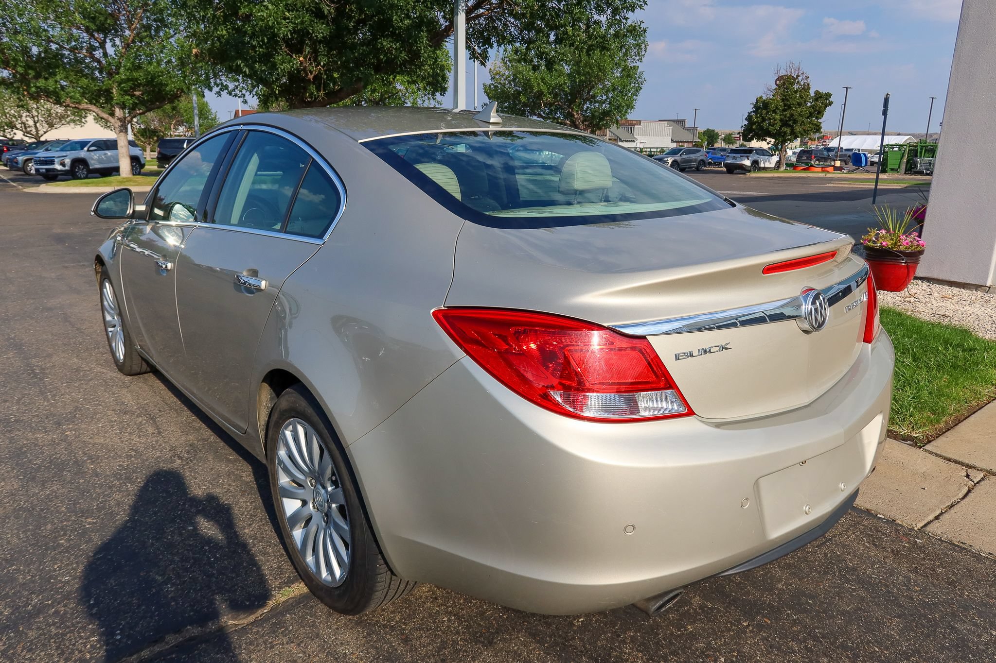 Used 2013 Buick Regal Premium FWD image 11