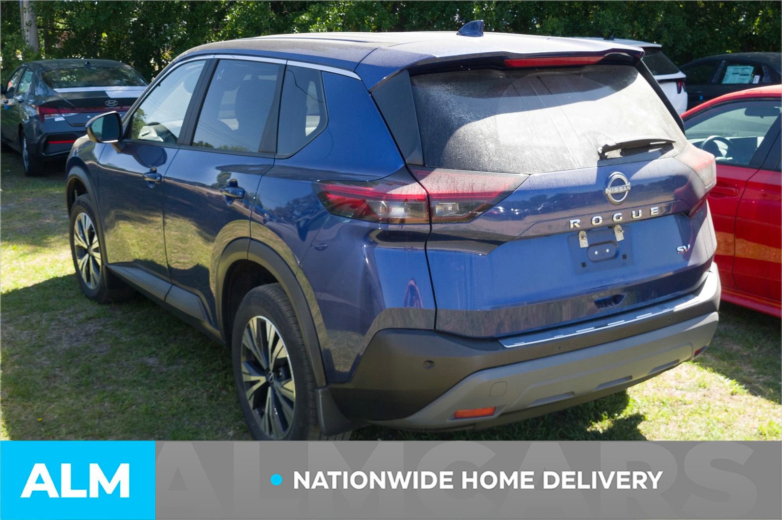 Used 2023 Nissan Rogue SV image 5