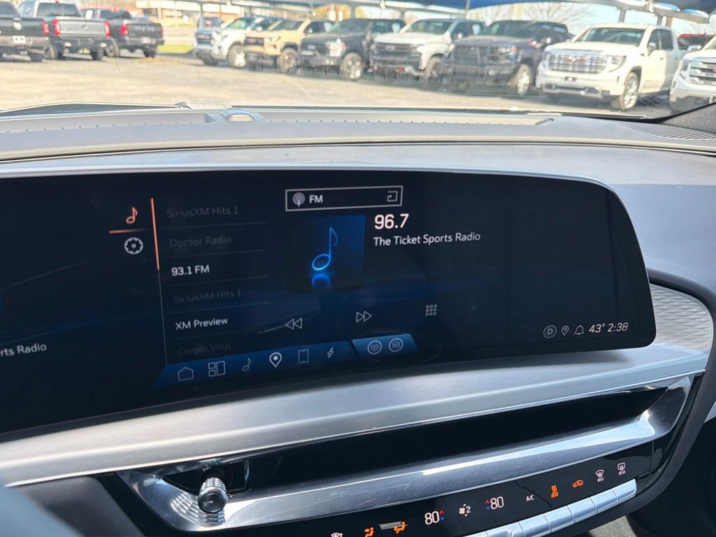 Used 2023 Cadillac Lyriq Luxury image 14