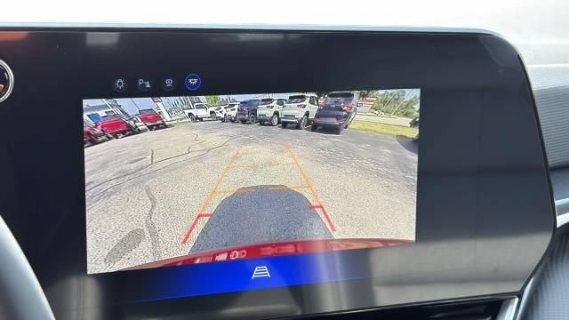 New 2027 Chevrolet Equinox LT w/ Convenience Package II AWD/4WD image 16