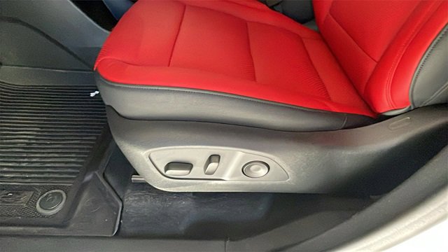 New 2026 Chevrolet Traverse LT w/ LPO, Floor Liner Package image 22