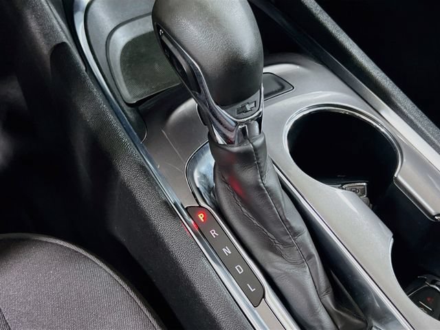 Used 2021 Chevrolet Malibu LT FWD image 16
