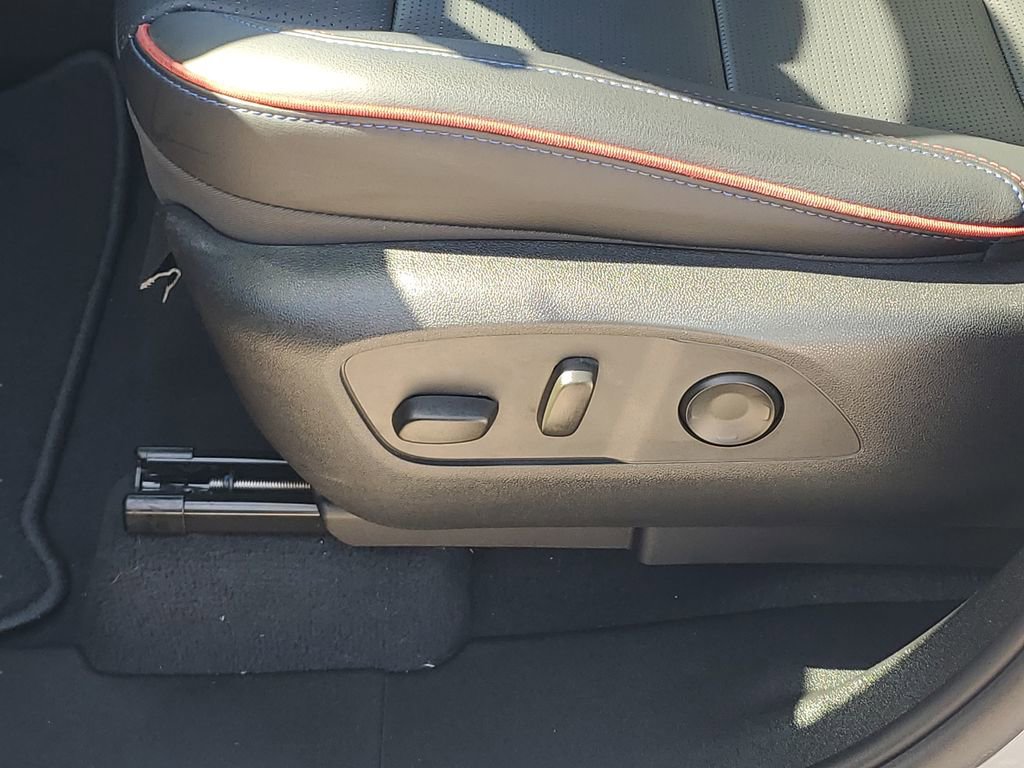 Used 2025 Chevrolet Silverado EV RST AWD/4WD image 16