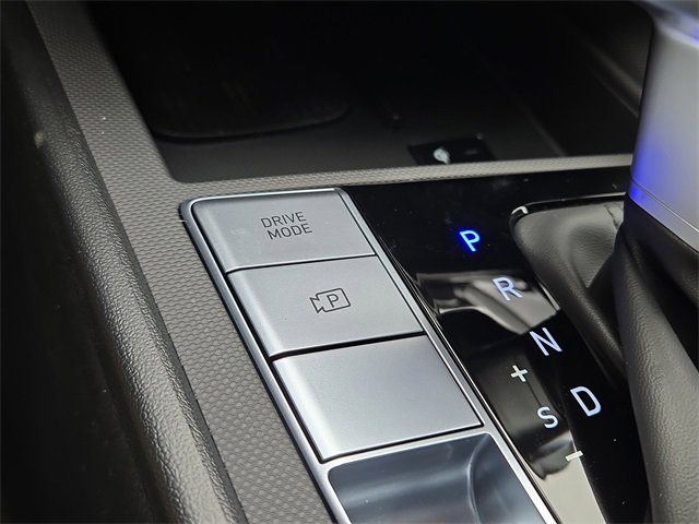 New 2025 Hyundai Elantra SEL image 17