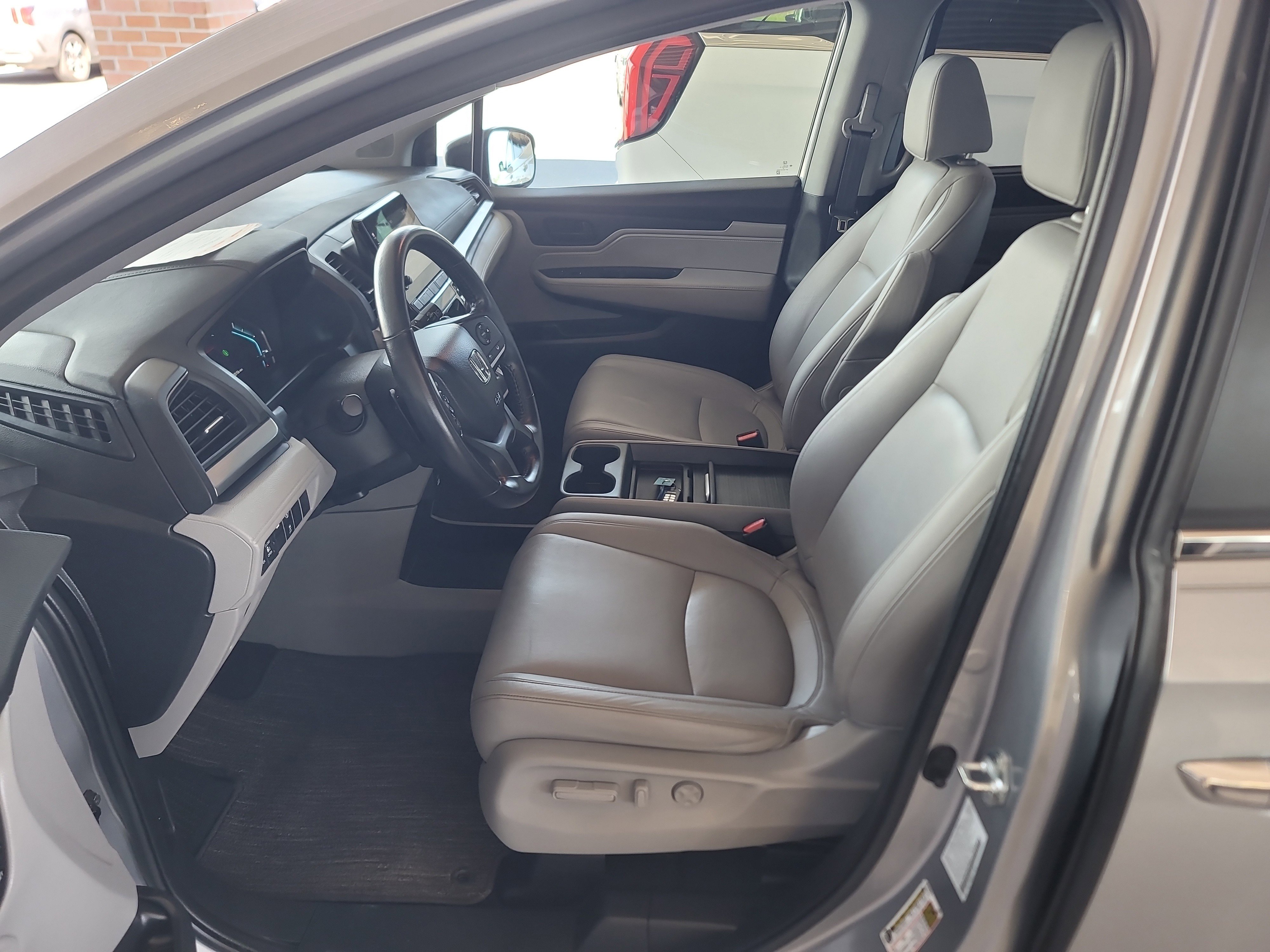 Used 2023 Honda Odyssey EX-L image 10