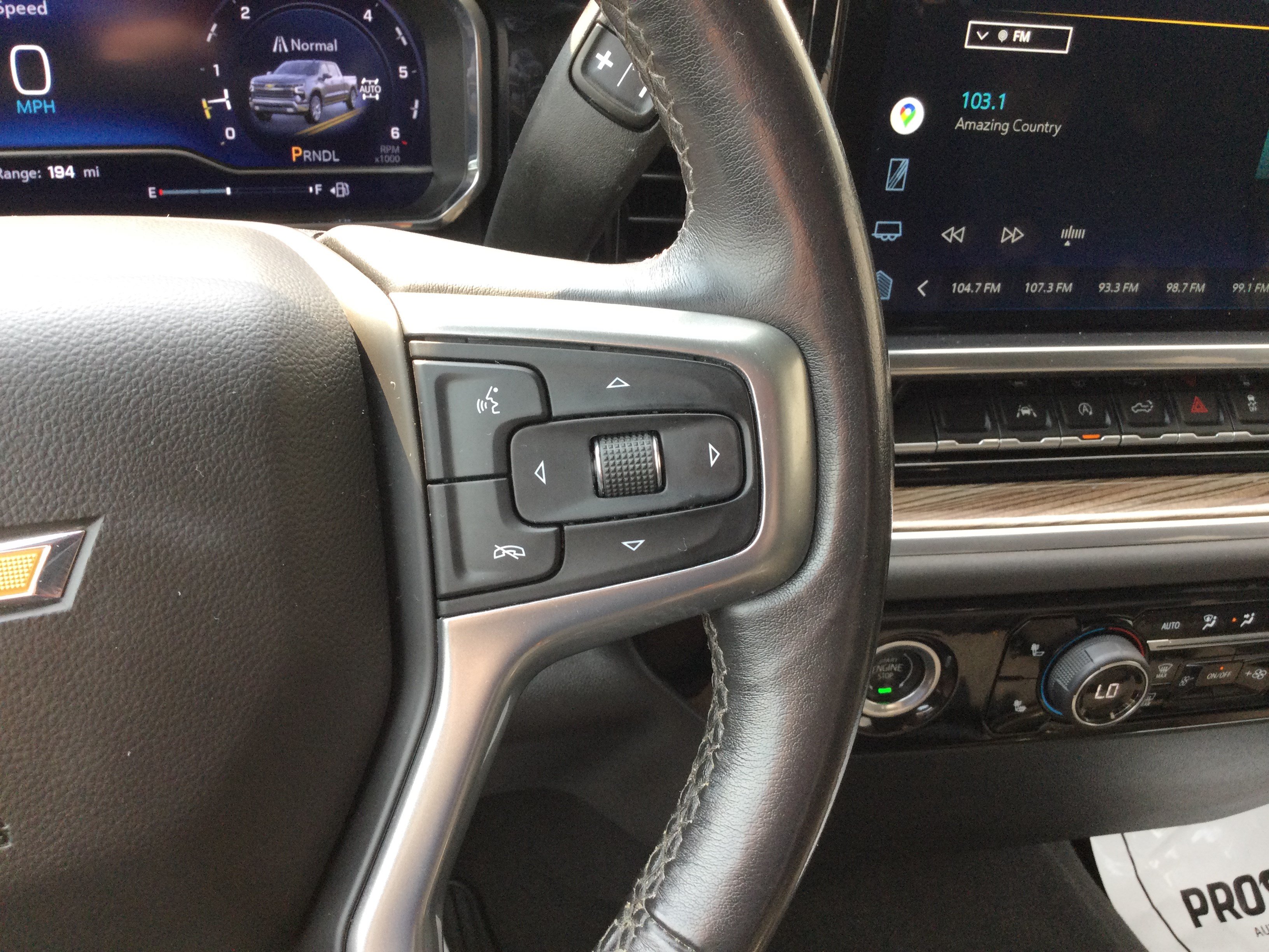 Used 2022 Chevrolet Silverado 1500 LT AWD/4WD image 14